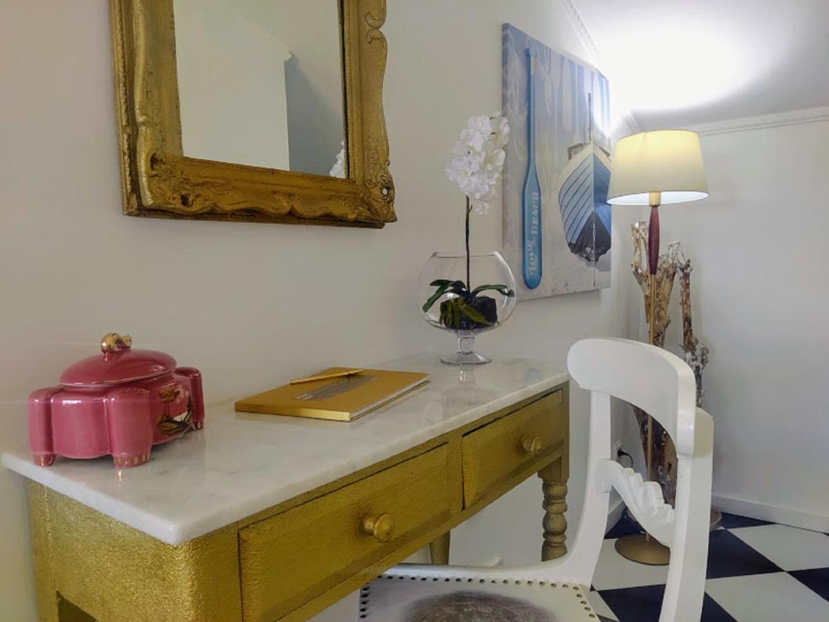 Attic Bay Apartment กามารา ดิ โลบุช ภายนอก รูปภาพ