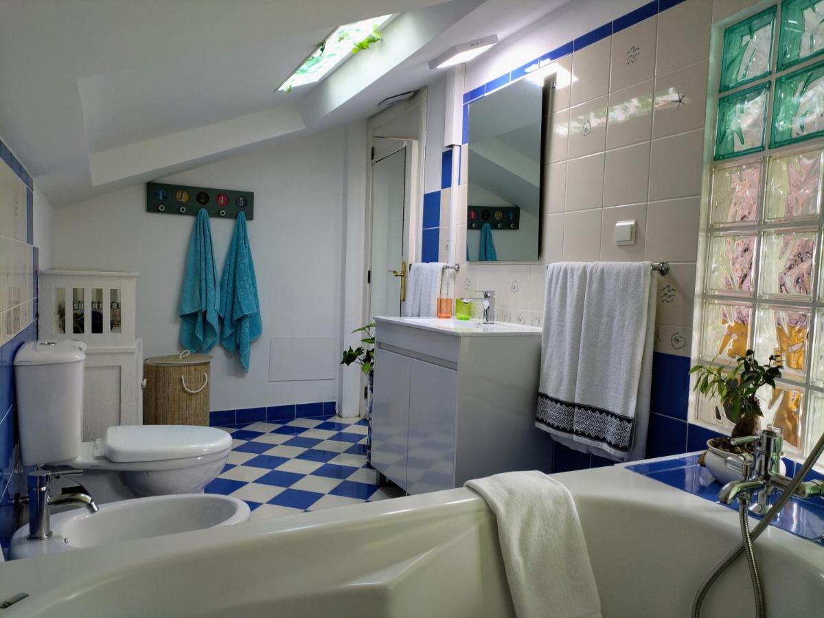 Attic Bay Apartment กามารา ดิ โลบุช ภายนอก รูปภาพ