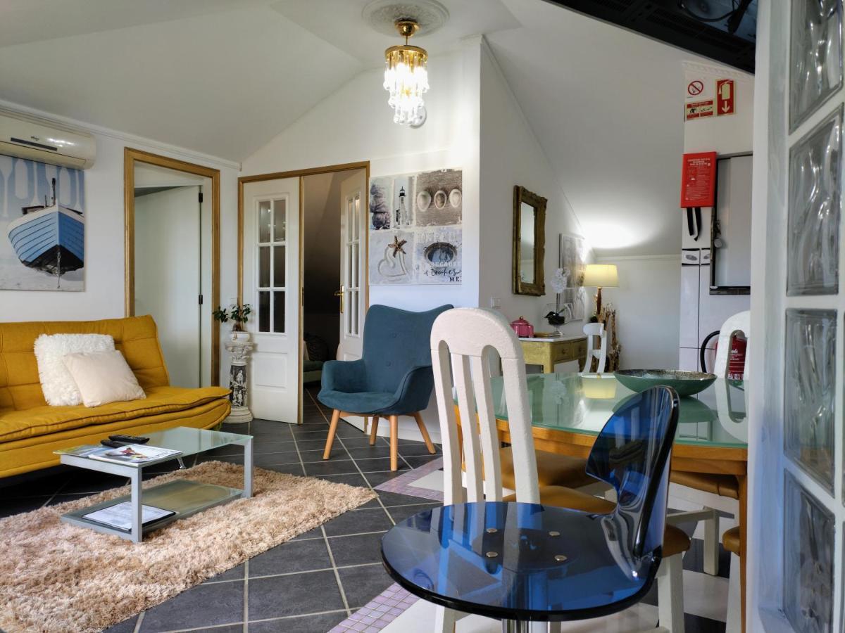Attic Bay Apartment กามารา ดิ โลบุช ภายนอก รูปภาพ